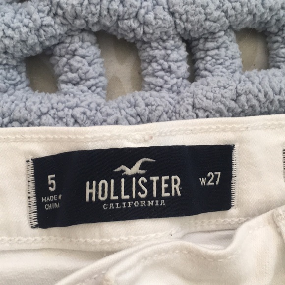 White Hollister hi-rise jean shorts - Picture 2 of 3
